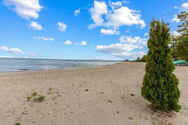 1420 Tiny Beaches RD N, Tiny, ON L9M 0H3