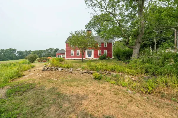 19 Shaws Hill RD, Kensington, NH 03833