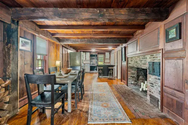 19 Shaws Hill RD, Kensington, NH 03833