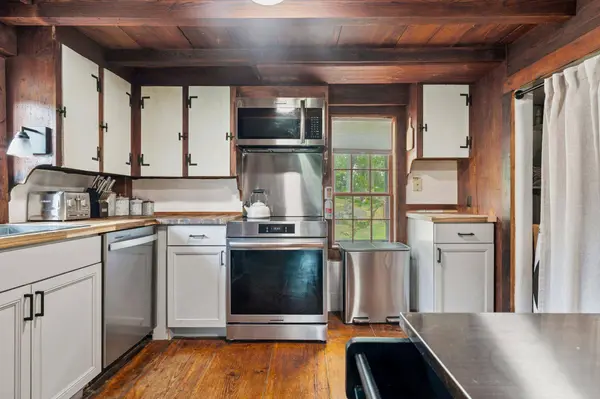 19 Shaws Hill RD, Kensington, NH 03833
