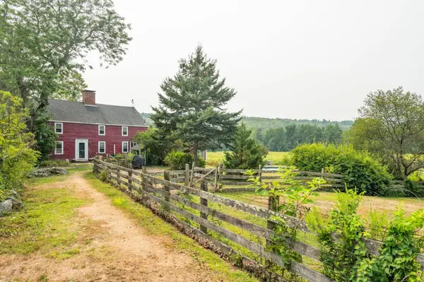 19 Shaws Hill RD, Kensington, NH 03833