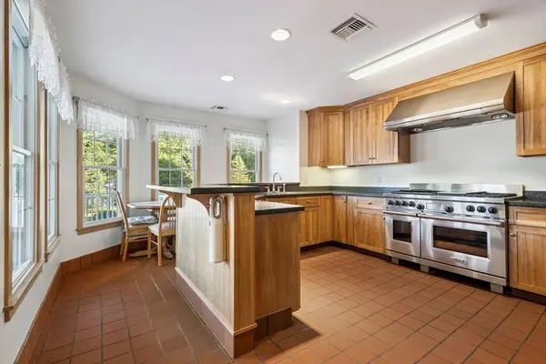 5 Lee Way, Georgetown, MA 01833