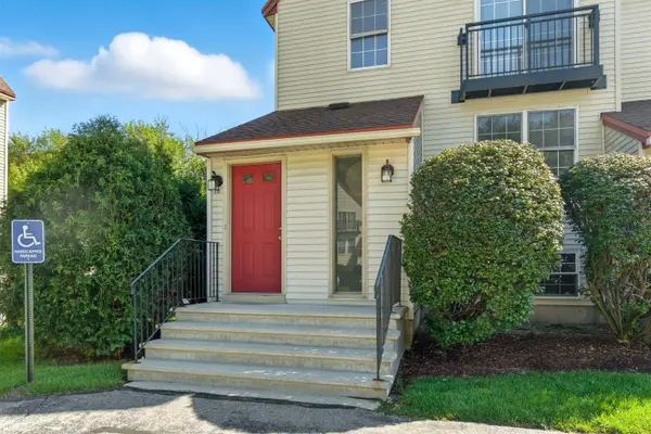 18 East Ridge RD, Merrimack, NH 03054