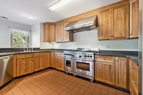5 Lee Way, Georgetown, MA 01833