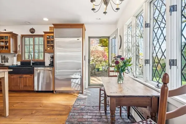 288 Merrimac St, Newburyport, MA 01950