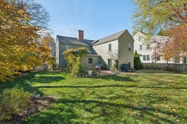 288 Merrimac St, Newburyport, MA 01950