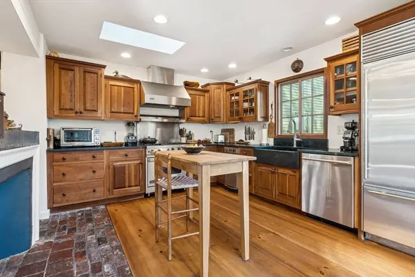 288 Merrimac St, Newburyport, MA 01950
