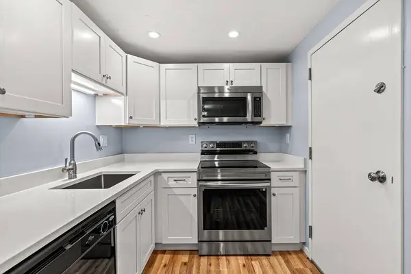 189 Littleton Rd #7, Chelmsford, MA 01824