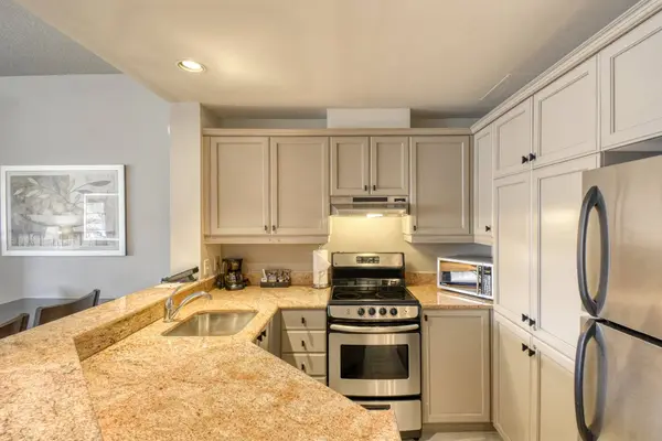 3035 Ch. de la Chapelle #220, Mont-tremblant, QC J8E1E1