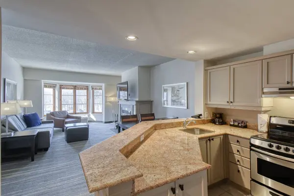 3035 Ch. de la Chapelle #220, Mont-tremblant, QC J8E1E1