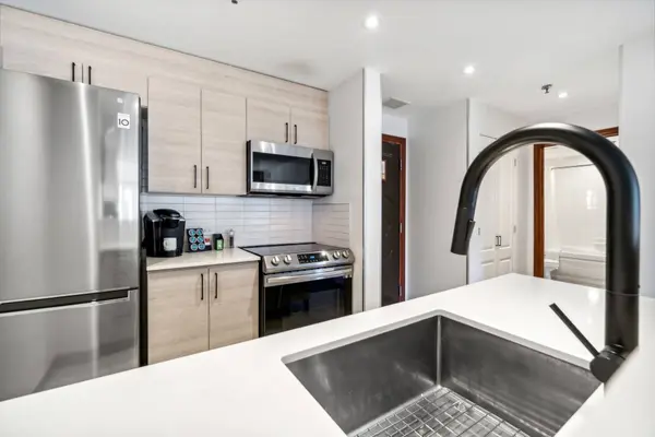 150 Ch. au Pied-de-la-Montagne #424-D, Mont-tremblant, QC J8E3M2