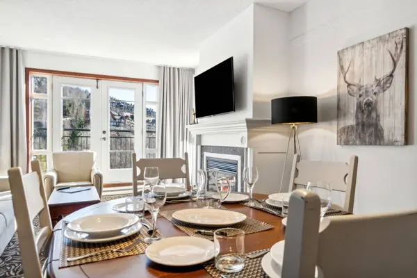 150 Ch. au Pied-de-la-Montagne #424-D, Mont-tremblant, QC J8E3M2