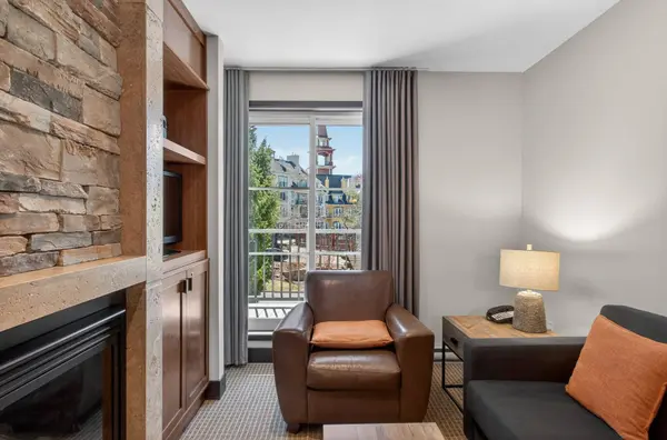 150 Ch. du Curé-Deslauriers #201-203, Mont-tremblant, QC J8E1C9