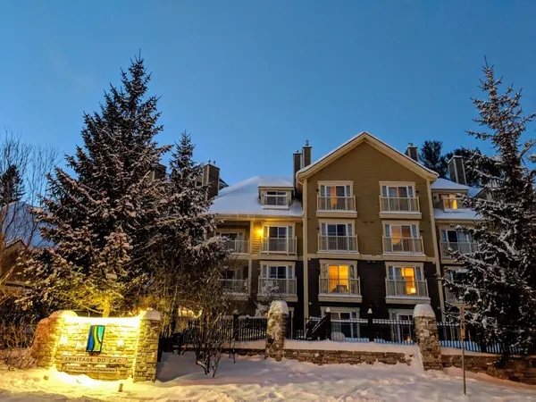 150 Ch. du Curé-Deslauriers #201-203, Mont-tremblant, QC J8E1C9