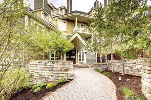 150 Ch. du Curé-Deslauriers #201-203, Mont-tremblant, QC J8E1C9