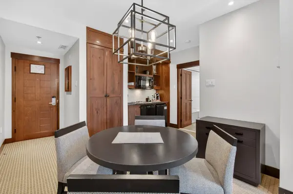 150 Ch. du Curé-Deslauriers #201-203, Mont-tremblant, QC J8E1C9