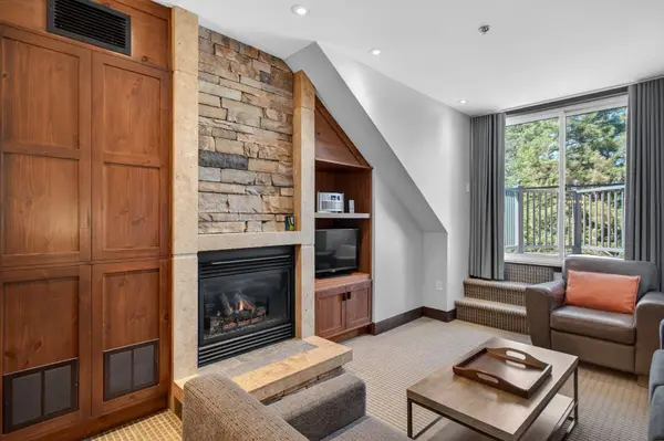 150 Ch. du Curé-Deslauriers #315, Mont-tremblant, QC J8E1C9