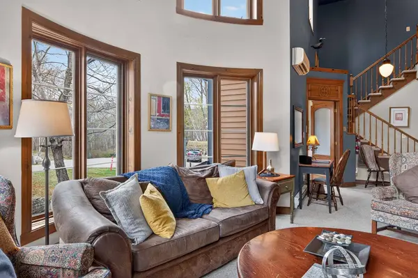 106 Ch. des Quatre-Sommets #2, Mont-tremblant, QC J8E1C6