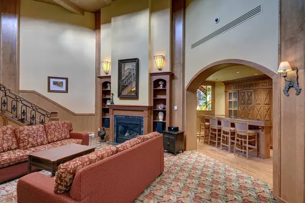 150 Ch. au Pied-de-la-Montagne #429-C, Mont-tremblant, QC J8E1M2