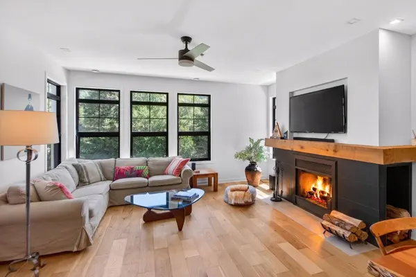 211 Ch. des Quatre-Sommets #7, Mont-tremblant, QC J8E1C6