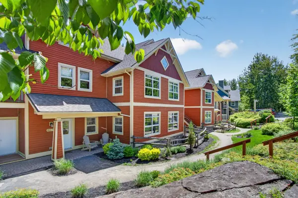 211 Ch. des Quatre-Sommets #7, Mont-tremblant, QC J8E1C6