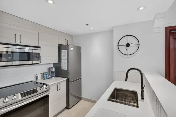 150 Ch. au Pied-de-la-Montagne #407-B, Mont-tremblant, QC J8E3M2