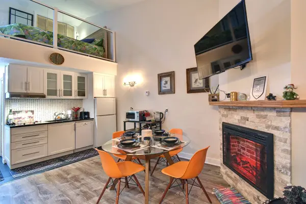 104 Rue du Mont-Plaisant #303, Mont-tremblant, QC J0T1L2