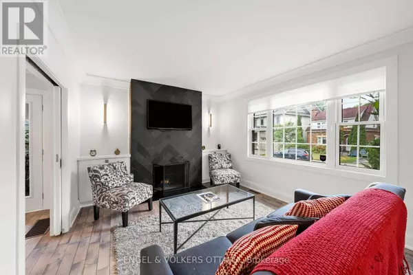 22 MOUNT PLEASANT AVENUE, Ottawa, ON K1S0L8