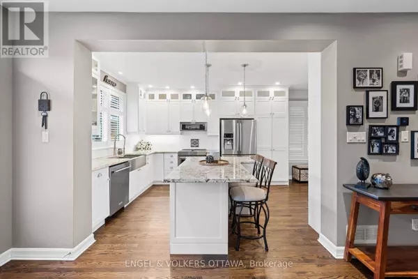 511 ERINWOODS CIRCLE, Ottawa, ON K2J5M5