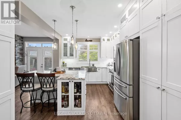 511 ERINWOODS CIRCLE, Ottawa, ON K2J5M5