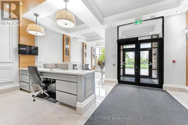 316 BRUYERE ST #302, Ottawa, ON K1N0C3