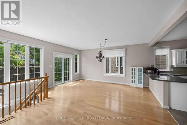 205 CAIRNSMORE CIRCLE, Ottawa, ON K2J0G4