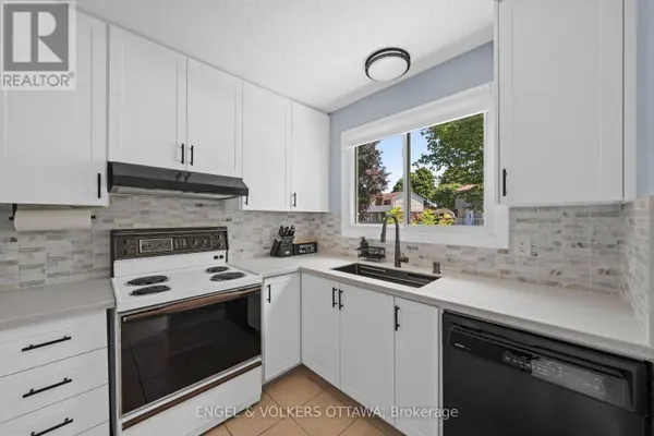 51 MORTON DRIVE, Ottawa, ON K2L1W9