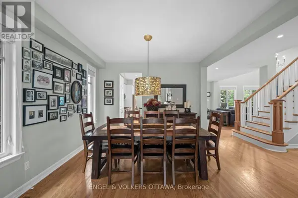 564 ERINWOODS CIRCLE, Ottawa, ON K2J5M8