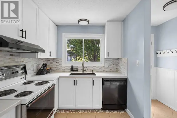 51 MORTON DRIVE, Ottawa, ON K2L1W9
