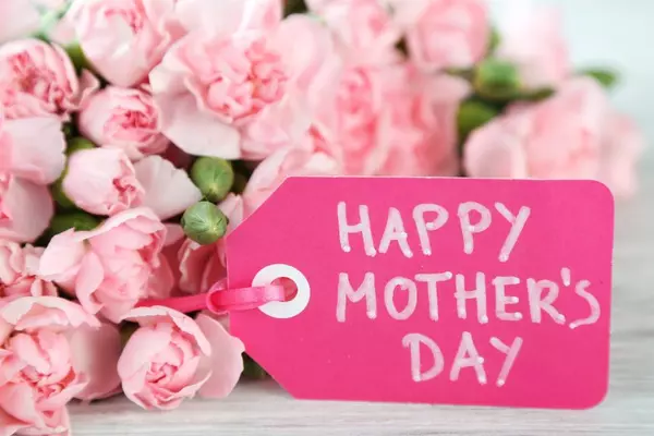 feature image of Mother&#39;s Day 2025 Brunch &amp; Celebration Guide in Austin &amp; Central Texas