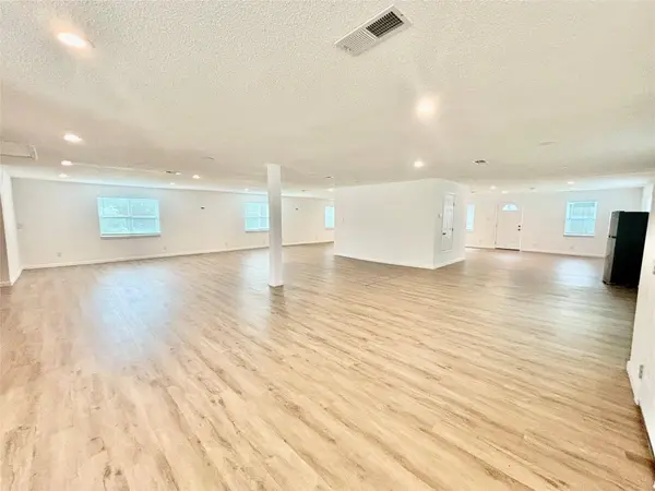 2008 E 12th ST, Austin, TX 78702