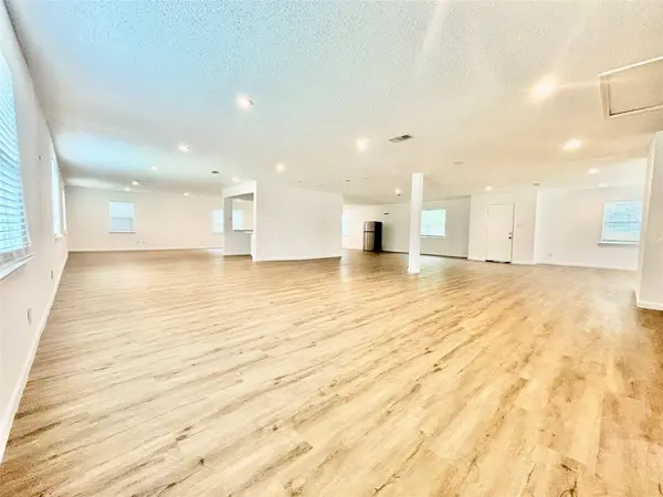 2008 E 12th ST, Austin, TX 78702