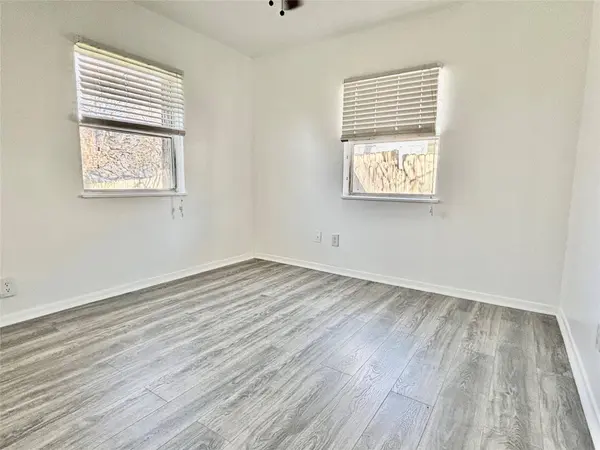 2906 E 12th ST, Austin, TX 78702
