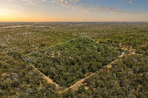 388 The Forest RD, Dale, TX 78616