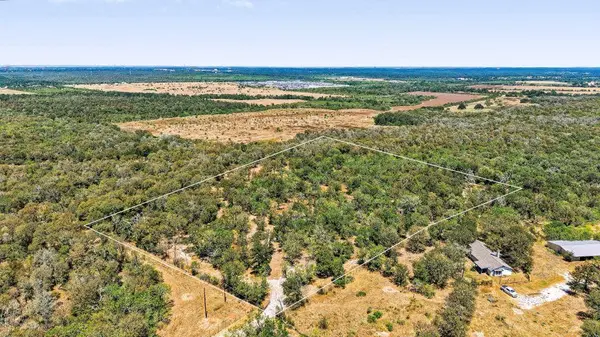 388 The Forest RD, Dale, TX 78616
