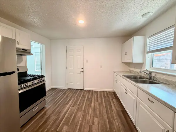 2207 E 12th ST, Austin, TX 78702