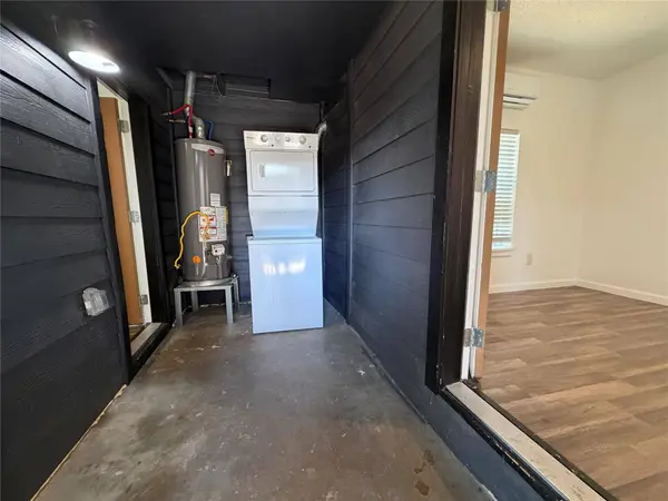 2207 E 12th ST, Austin, TX 78702
