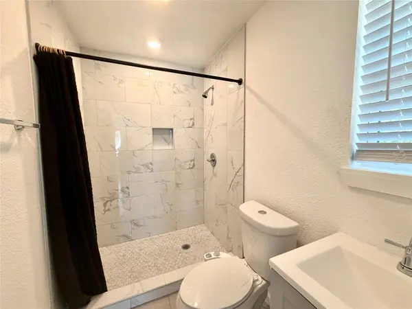 2207 E 12th ST, Austin, TX 78702