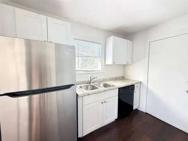 3010 E 12th ST, Austin, TX 78702