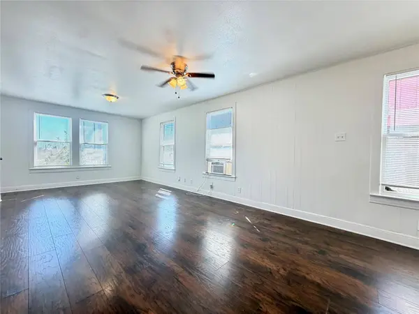 3010 E 12th ST, Austin, TX 78702