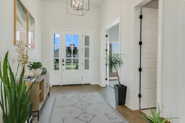 102 Marble Falls CT, Spicewood, TX 78669