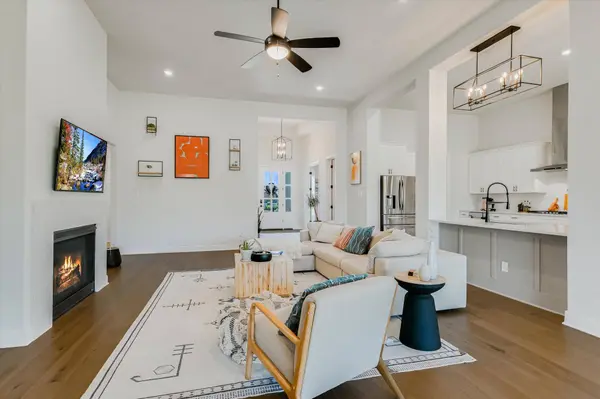 102 Marble Falls CT, Spicewood, TX 78669
