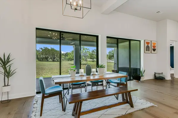 102 Marble Falls CT, Spicewood, TX 78669