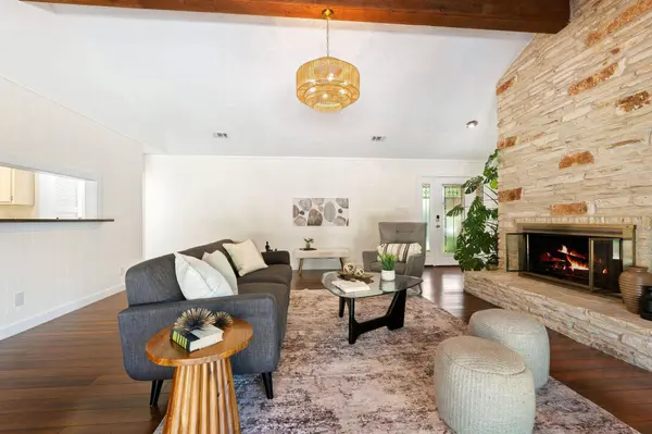 9105 Balcones Club DR, Austin, TX 78750